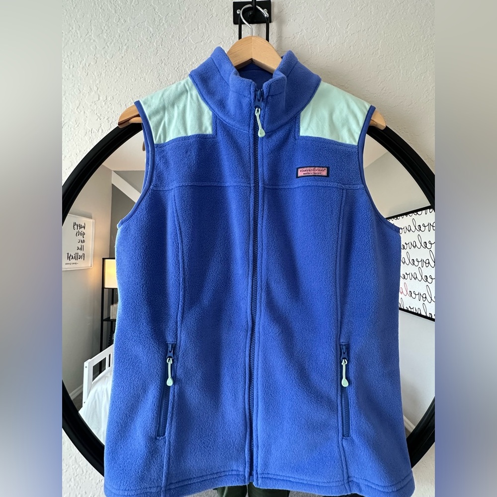 Vineyard Vines size M